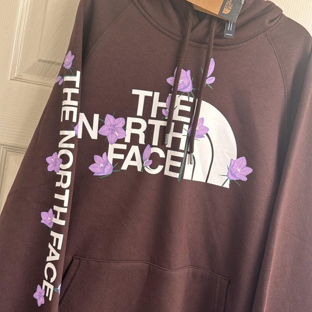 The North Face Women’s Hoodie - Picture 6 of 8